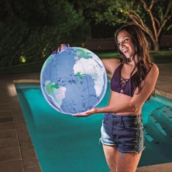 Földgolyó világító labda 61 cm kép