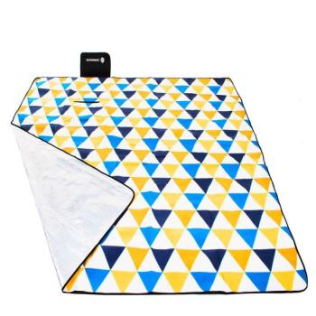 Springos Piknik takaró, háromszög mintás, 200x200 cm-es piknik pléd kép